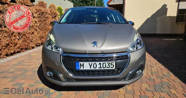 PEUGEOT 208  PureTech 110 Stop & Start Signature