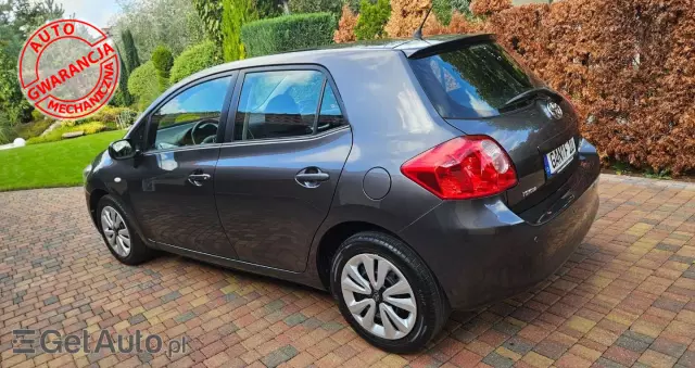 TOYOTA Auris  1.6 VVT-i Team