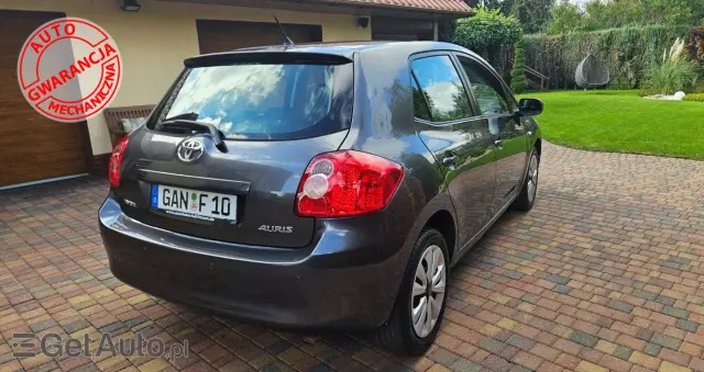 TOYOTA Auris  1.6 VVT-i Team