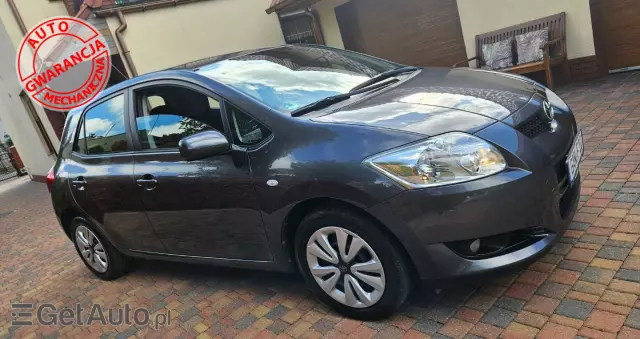 TOYOTA Auris  1.6 VVT-i Team