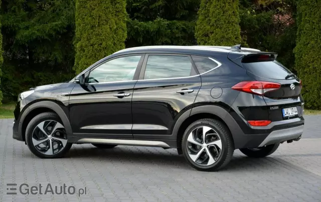 HYUNDAI Tucson 