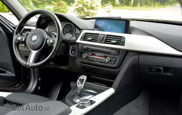 BMW Seria 3 325d Advantage sport