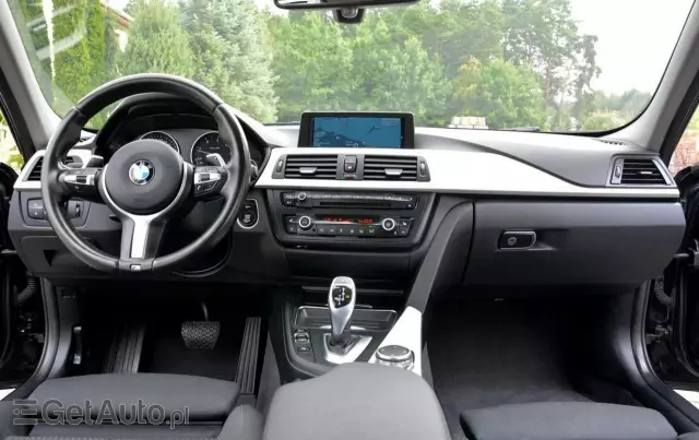 BMW Seria 3 325d Advantage sport