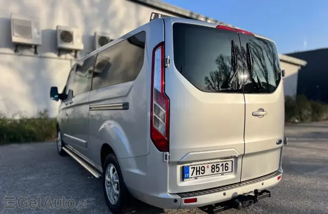 FORD Tourneo Custom 