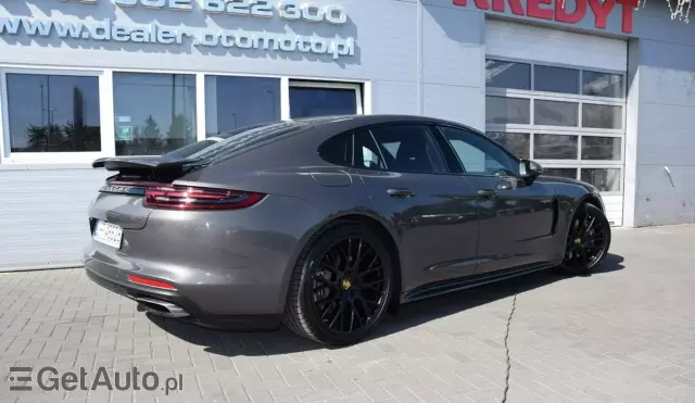 PORSCHE Panamera  4 E-Hybrid