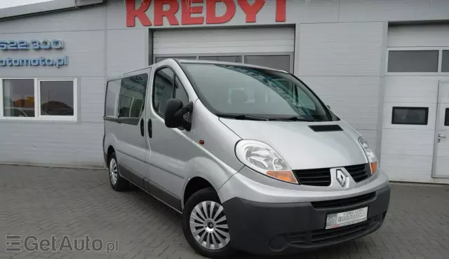 RENAULT Trafic 