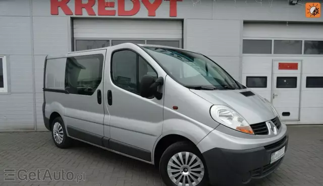 RENAULT Trafic 