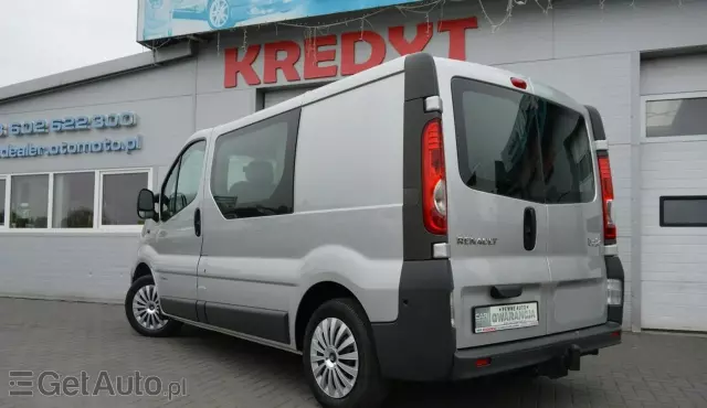 RENAULT Trafic 