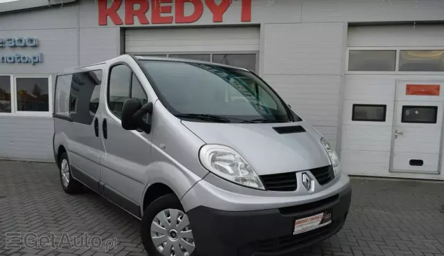 RENAULT Trafic 