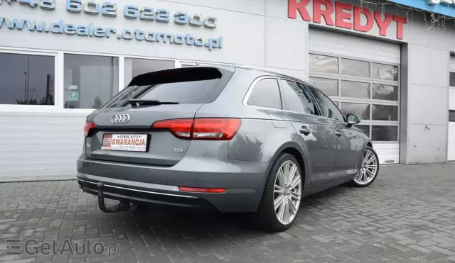 AUDI A4 Advanced S tronic