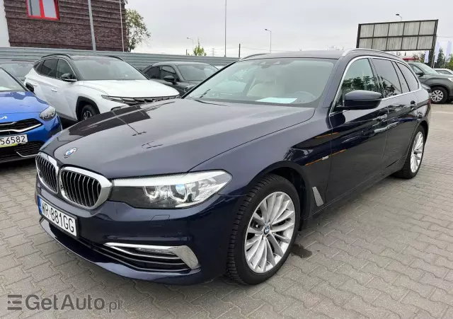 BMW Seria 5  520d xDrive Luxury Line