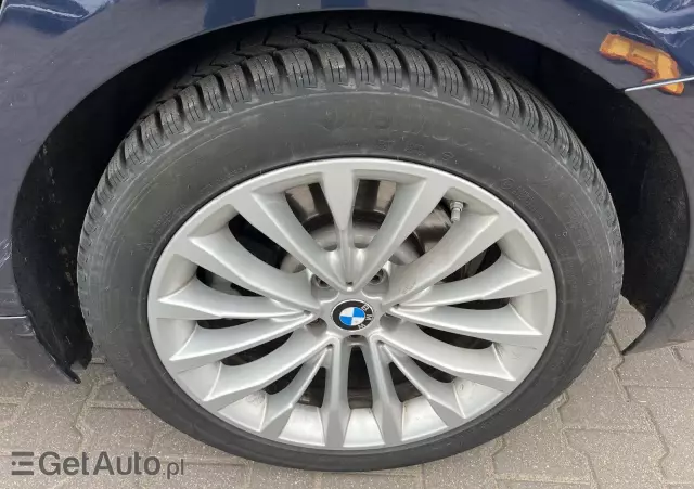 BMW Seria 5  520d xDrive Luxury Line