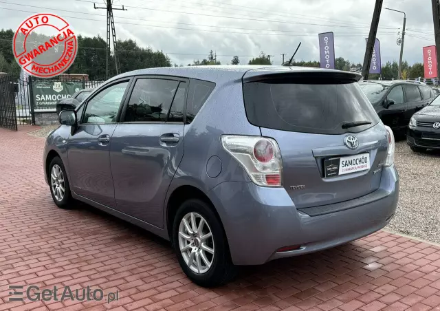 TOYOTA Verso 