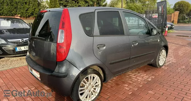 MITSUBISHI Colt 