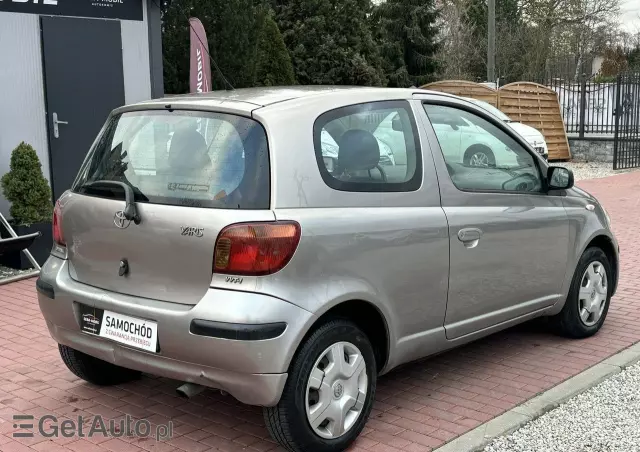 TOYOTA Yaris 