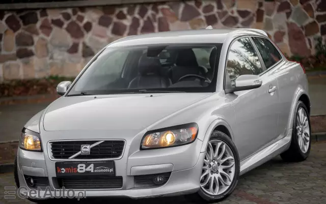 VOLVO C30 