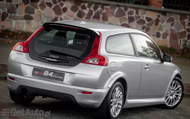 VOLVO C30 