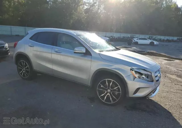 MERCEDES-BENZ GLA  250 4-Matic