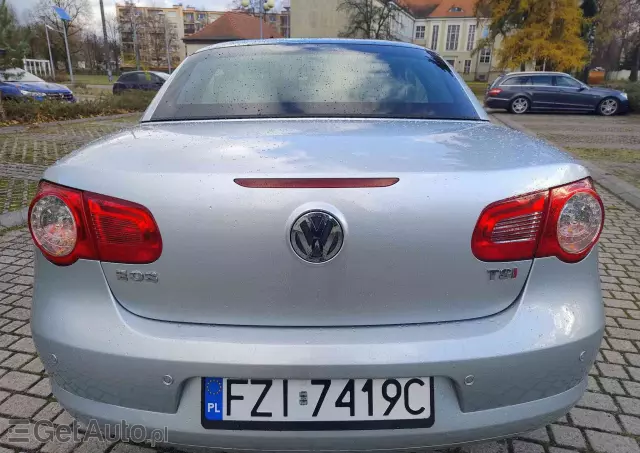 VOLKSWAGEN Eos 