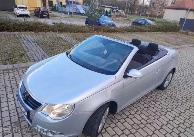 VOLKSWAGEN Eos 