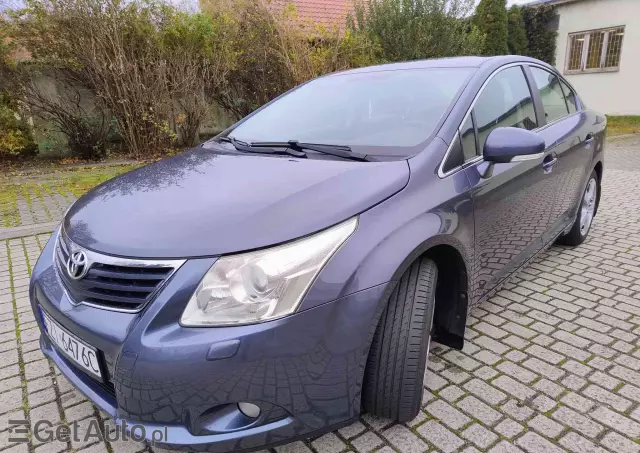 TOYOTA Avensis 