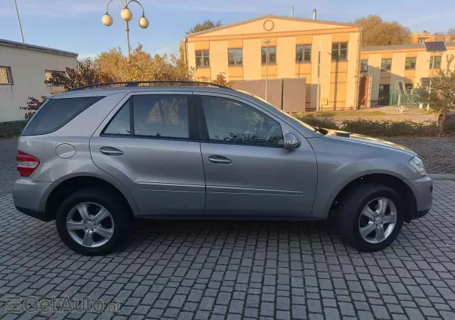 MERCEDES-BENZ ML 