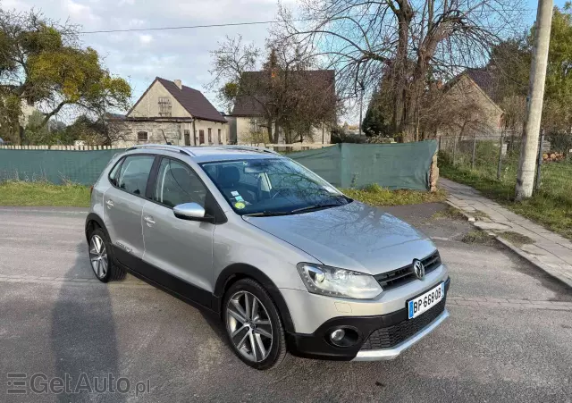 VOLKSWAGEN Polo Cross 