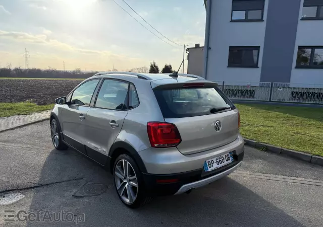 VOLKSWAGEN Polo Cross 