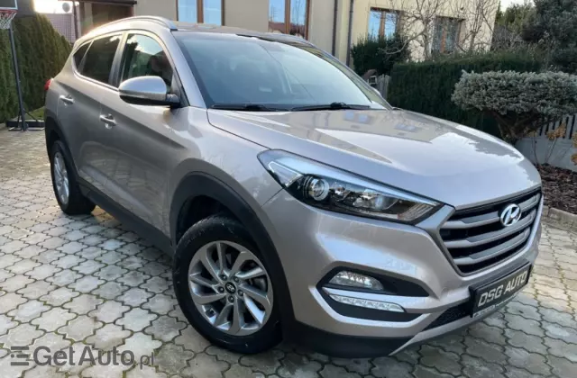 HYUNDAI Tucson 