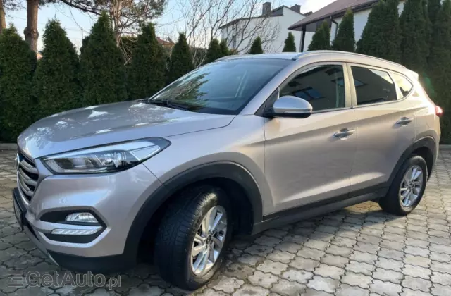 HYUNDAI Tucson 