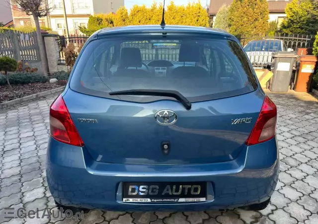 TOYOTA Yaris 