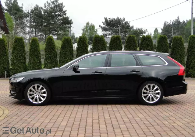 VOLVO V90 D4 Momentum Pro