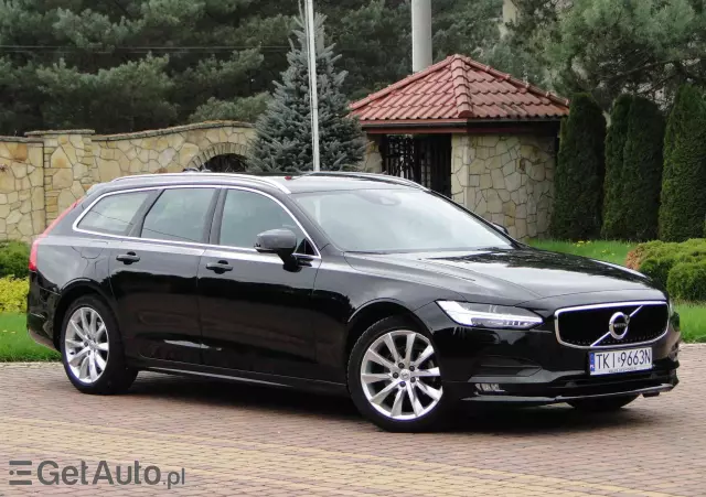 VOLVO V90 D4 Momentum Pro