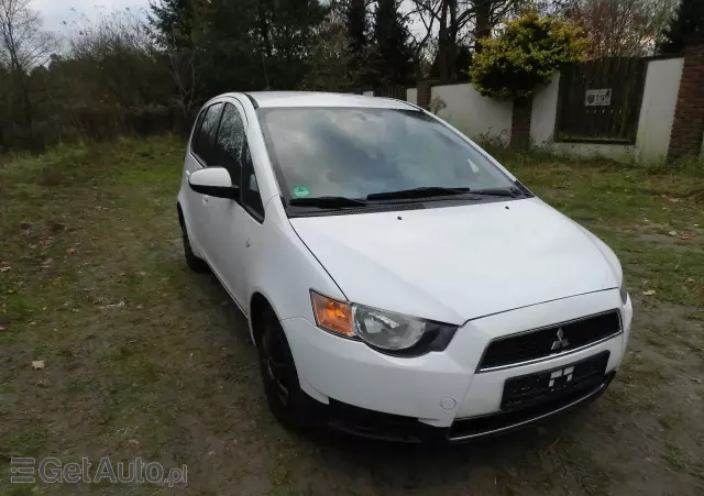 MITSUBISHI Colt 