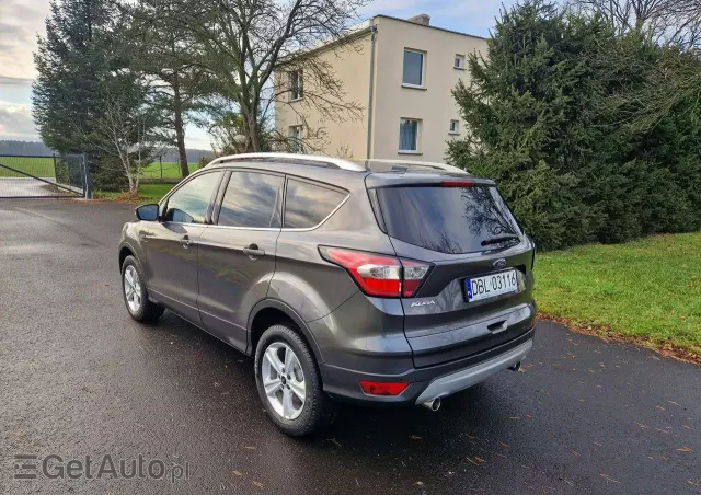 FORD Kuga 2.0 TDCi 4x4 ST-Line