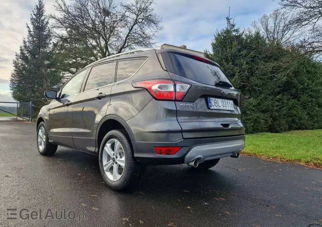 FORD Kuga 2.0 TDCi 4x4 ST-Line