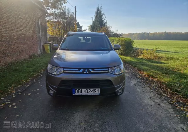 MITSUBISHI Outlander 2.0 2WD Invite