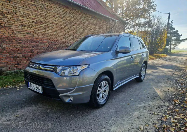 MITSUBISHI Outlander 2.0 2WD Invite