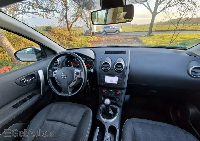 NISSAN Qashqai 1.6 acenta