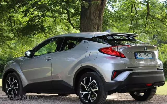 TOYOTA C-HR 1.8 Hybrid Team Deutschland