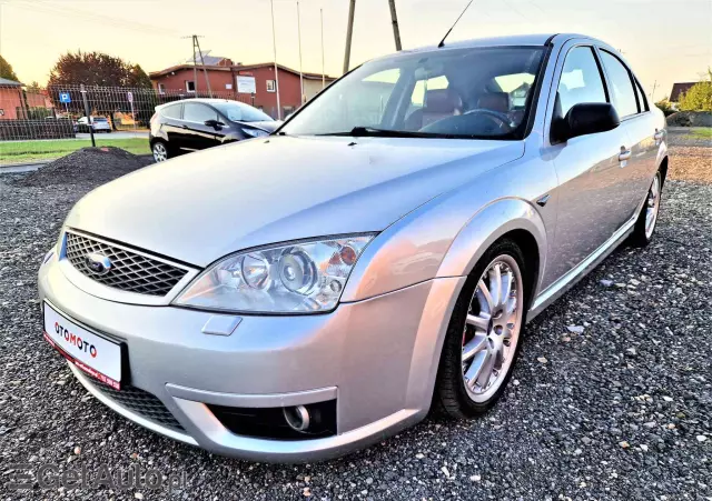 FORD Mondeo V6 ST 220