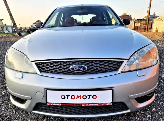 FORD Mondeo V6 ST 220