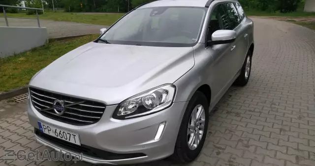 VOLVO XC 60 D3 Drive-E Momentum