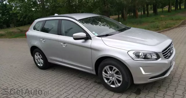 VOLVO XC 60 D3 Drive-E Momentum