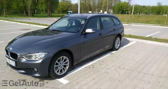 BMW Seria 3 320d Touring xDrive Sport-Aut Luxury Line