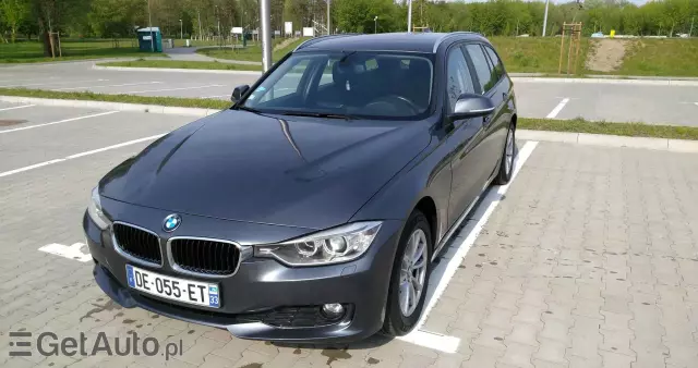 BMW Seria 3 320d Touring xDrive Sport-Aut Luxury Line