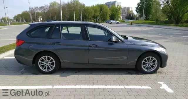 BMW Seria 3 320d Touring xDrive Sport-Aut Luxury Line