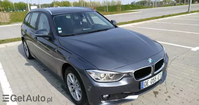 BMW Seria 3 320d Touring xDrive Sport-Aut Luxury Line