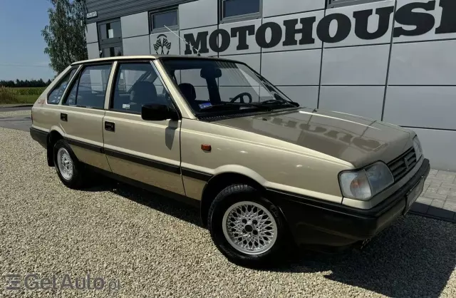 POLONEZ Polonez Caro 