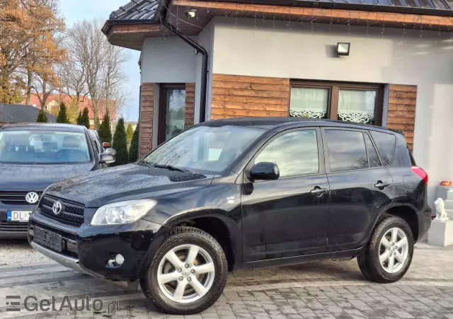 TOYOTA RAV4 2.2 D-4D 4x4 Executive